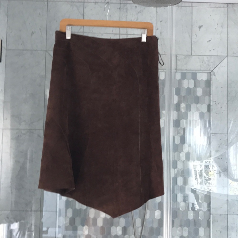 Nice leather skirt with nice cut